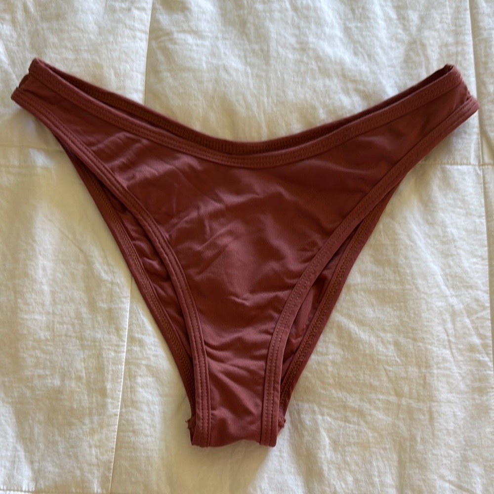 L*Space Bitsy Cut Bikini Bottom - Size Medium